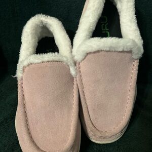 KURU Pink Suede  Sherpa lined slip on Size 7.  Only worn in store